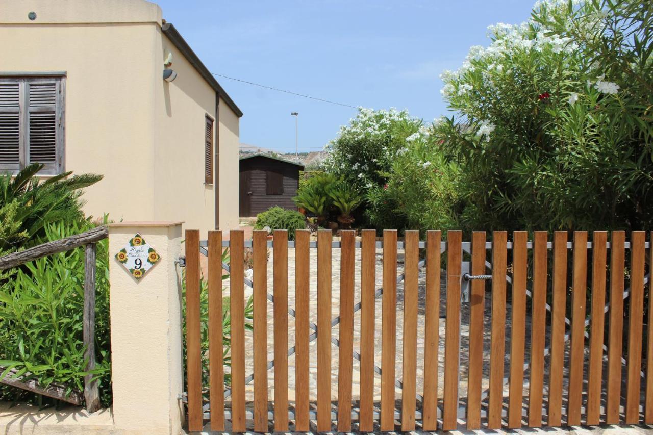 Casa Vacanze Libeccio - Villetta Con Giardino E Piscina Condominiale Custonaci Exterior photo